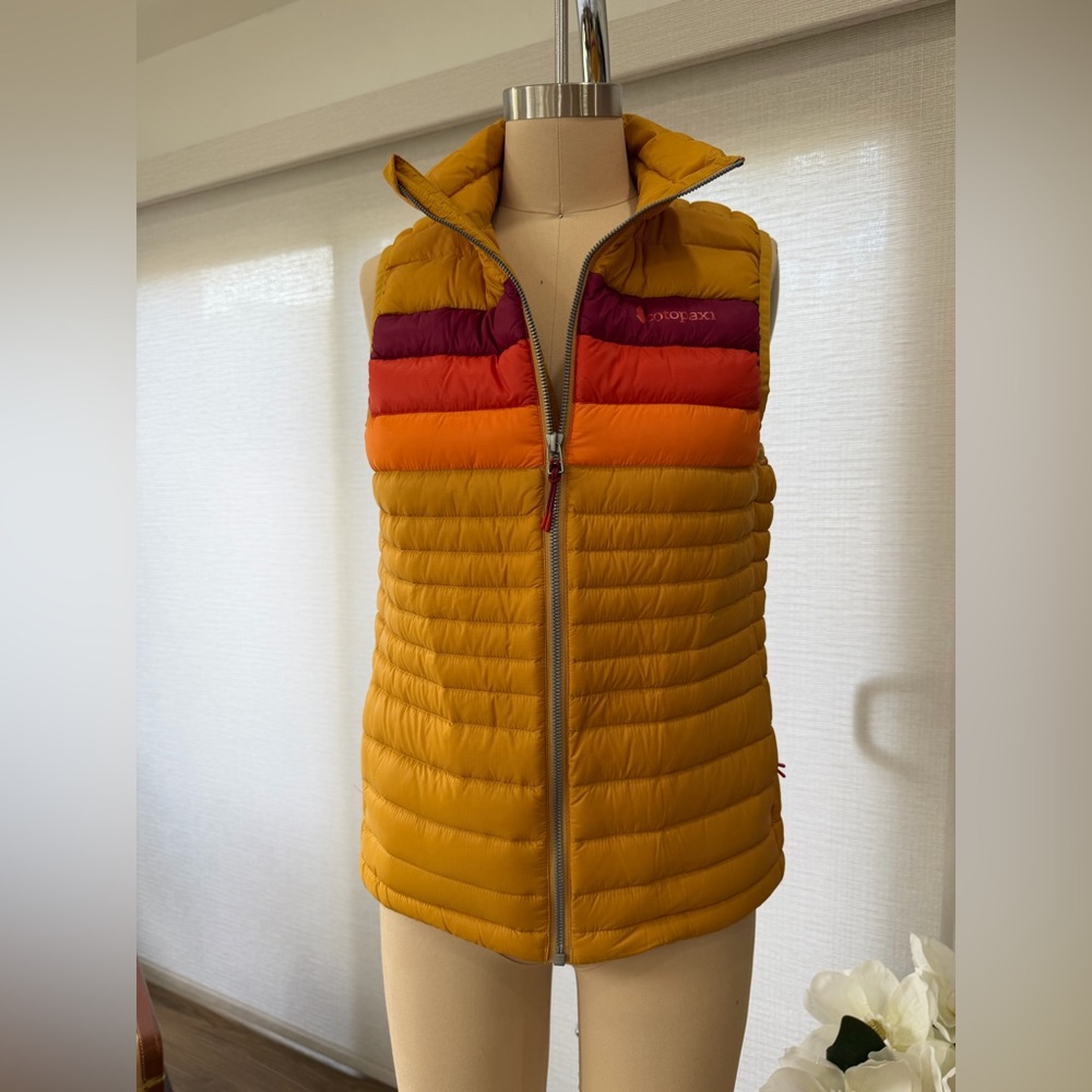 Cotopaxi Women's Gold Puffer Jacket XS